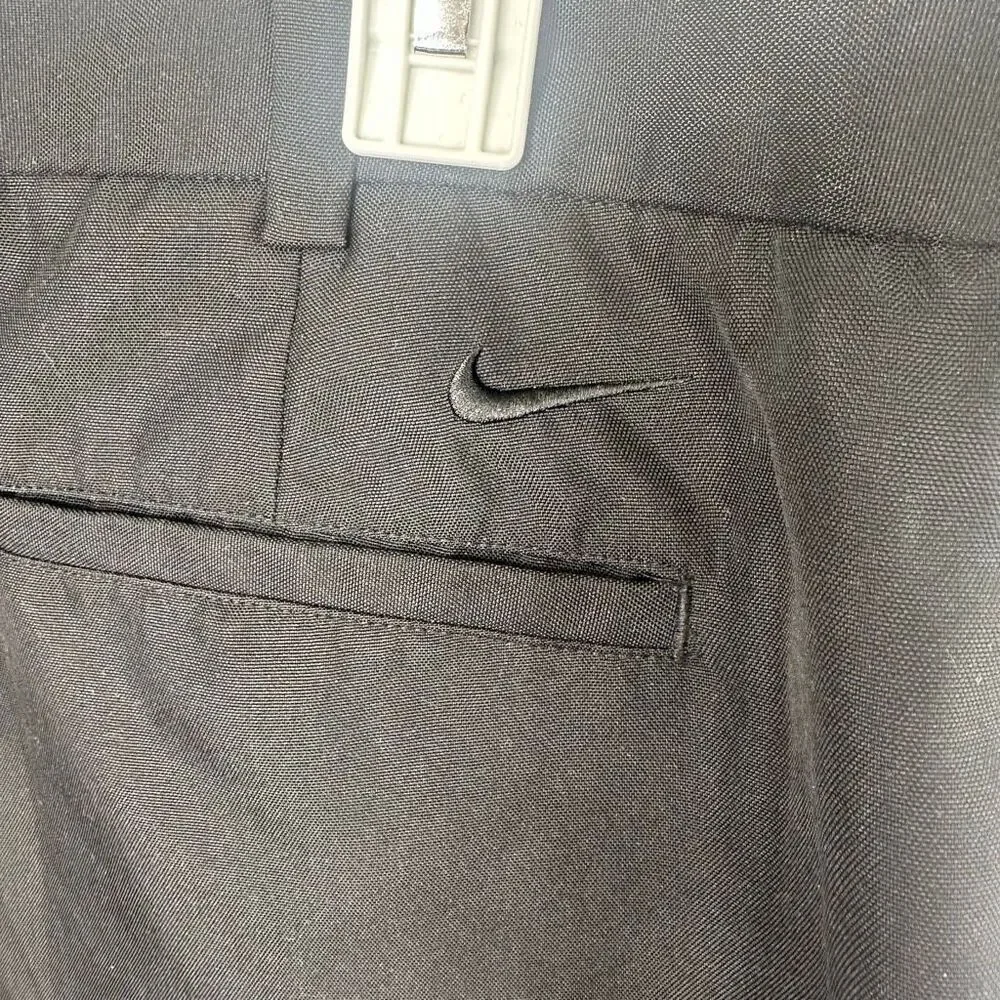 Nike black golf shorts Size 38 (w1)